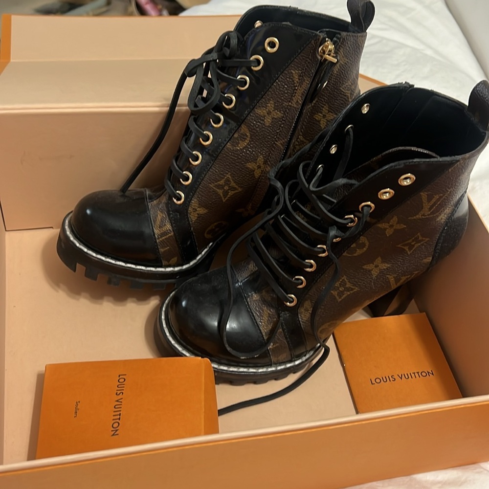 Louis Vuitton star trail ankle monogram boots brown black